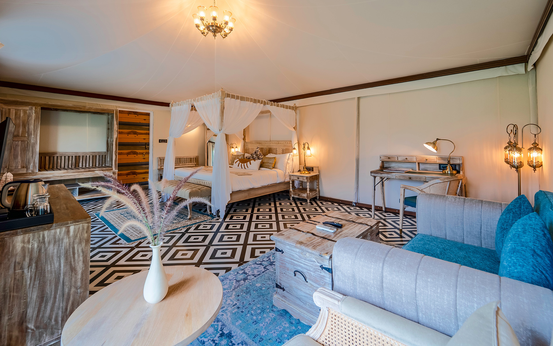 Best, Top Luxury Jungle Resorts in Ranthambore Rajasthan