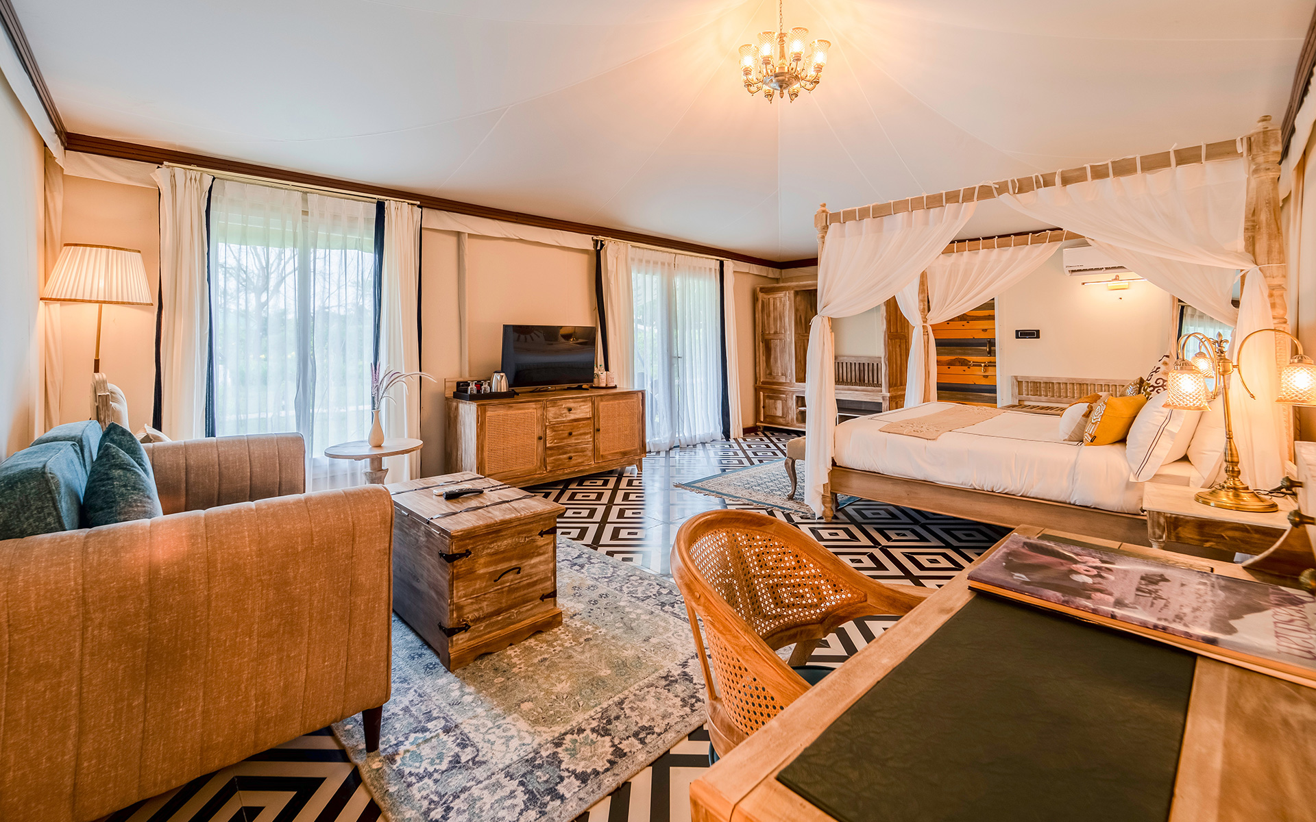 Best, Top Luxury Jungle Resorts in Ranthambore Rajasthan